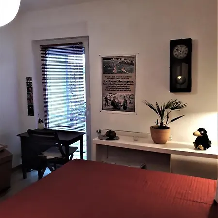 Gemutliches Gastezimmer - Nahe Bahnhof Homestay *